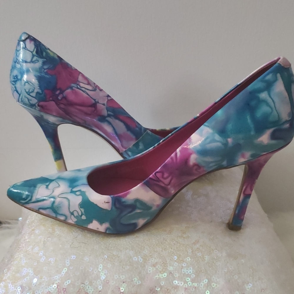 BCBGeneration pointed toe pumps